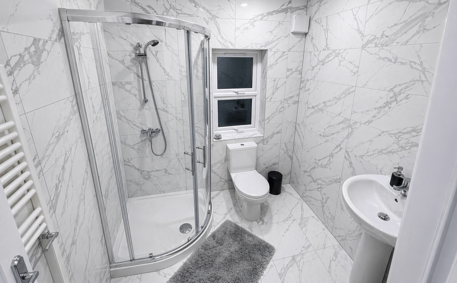 Henley Road, Bathroom