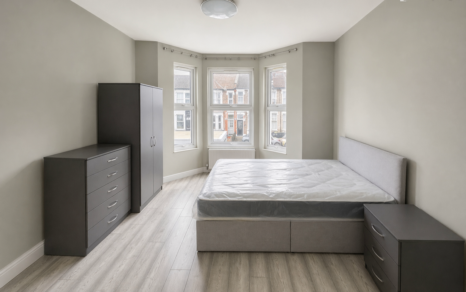 Henley Road, Bedroom