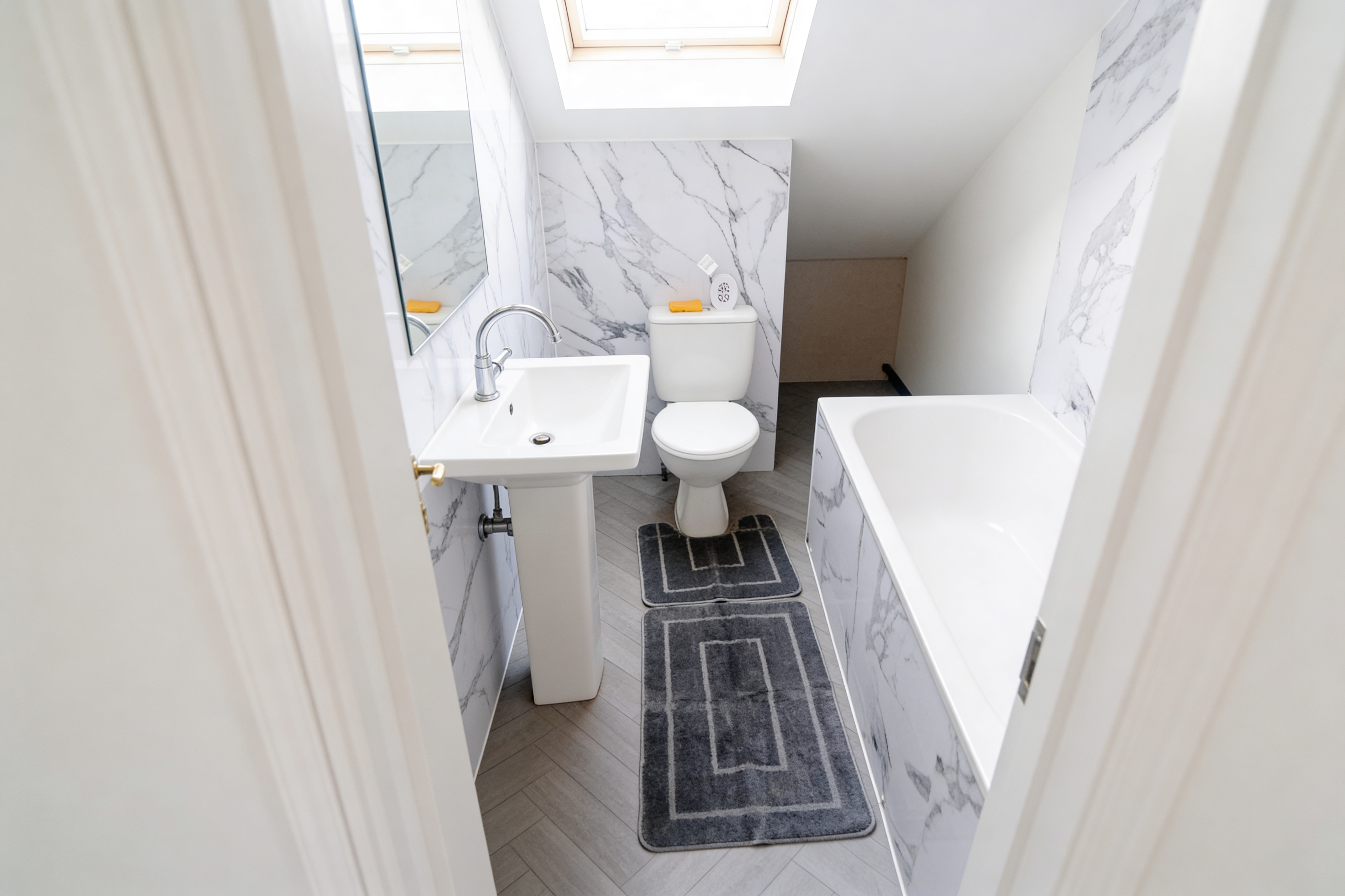 Outram Road, Bathroom